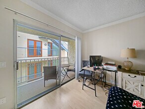 1538 11th St in Santa Monica, CA - Building Photo - Building Photo