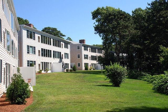 Lily Pond Apartments in South Yarmouth, MA - Building Photo