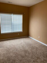 1604 Prier Ln in Webb City, MO - Building Photo - Building Photo