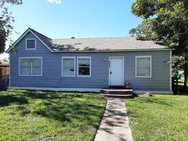 1711 N 11th St in Orange, TX - Building Photo