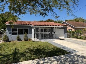1128 SW 21st Ave in Miami, FL - Building Photo