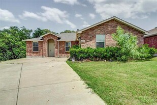 2833 Sonora Ln in Mesquite, TX - Building Photo