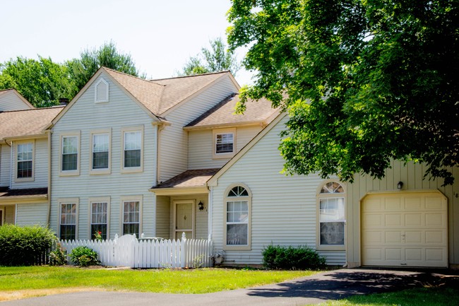 Huntingdon Brook in Southampton, PA - Foto de edificio - Building Photo