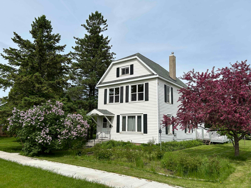 1416 Elm Ave in Superior, WI - Building Photo