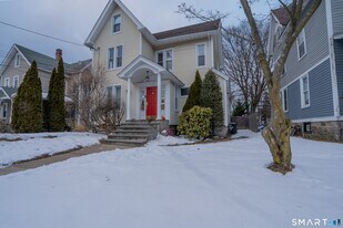 22 Wilton Ave in Norwalk, CT - Building Photo