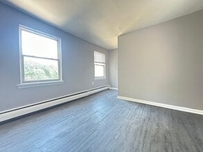7131 Marshall Rd in Upper Darby, PA - Building Photo - Building Photo