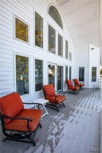 1916 W Lake Rd in Skaneateles, NY - Foto de edificio - Building Photo