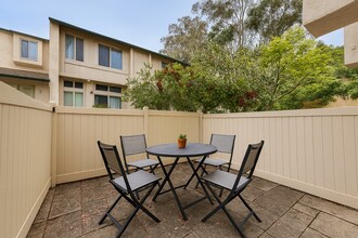 8763 Gilman Dr in San Diego, CA - Building Photo - Building Photo