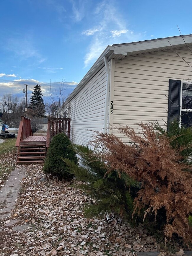 243 W 5th Ave N in Columbus, MT - Building Photo - Building Photo