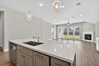 7435 Denali Dr in Katy, TX - Building Photo - Building Photo