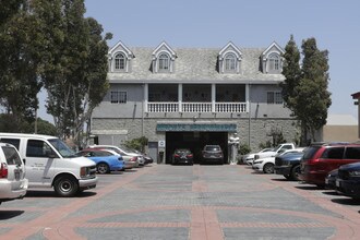 15424 Hawthorne Blvd in Lawndale, CA - Building Photo - Building Photo