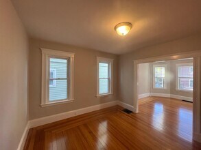 11 Belmont Sq, Unit 1 in Somerville, MA - Building Photo - Building Photo