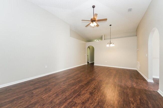 254 Regal Downs Cir in Winter Garden, FL - Building Photo - Building Photo