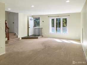 22 Maddaket Ct in Scotch Plains, NJ - Building Photo - Building Photo