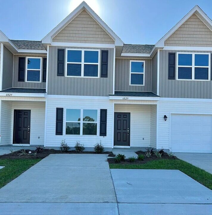 6029 Brylex Ln in Bellview, FL - Building Photo