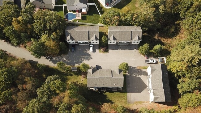 5 Bufton Farm Rd in Clinton, MA - Building Photo - Building Photo