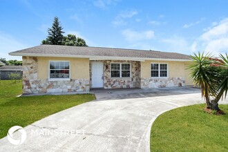 625 Hollywood Blvd in Melbourne, FL - Building Photo - Building Photo