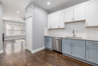 The Rosemont in Chicago, IL - Building Photo - Interior Photo