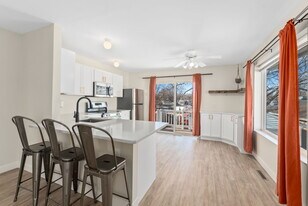 519 S Summit Ave, Unit 519 S Summit Ave #1 in Sioux Falls, SD - Building Photo