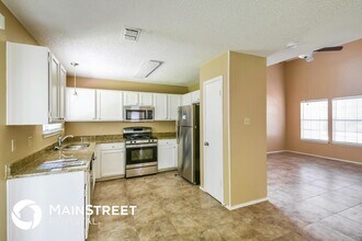 7422 Pebblewood in San Antonio, TX - Building Photo - Building Photo