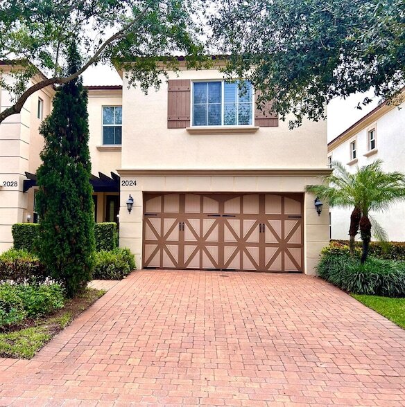 property at 2024 Foxtail View Ct