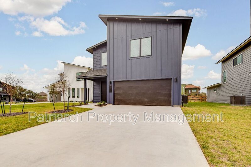 3012 Alpha Ct in College Station, TX - Building Photo