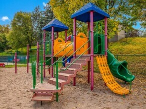 12310 Geneva Way in St. Paul, MN - Building Photo - Building Photo