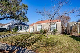 4224 Donnelly Ave in Fort Worth, TX - Building Photo - Building Photo