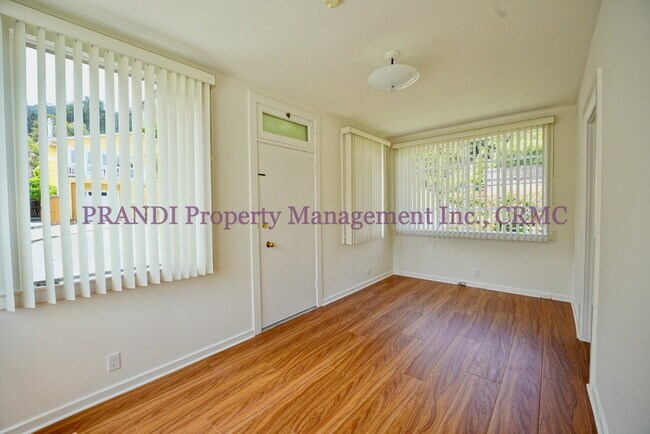 108 Pearl St in Sausalito, CA - Foto de edificio - Building Photo