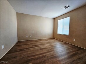 7141 Mercurio Ave in Las Vegas, NV - Building Photo - Building Photo