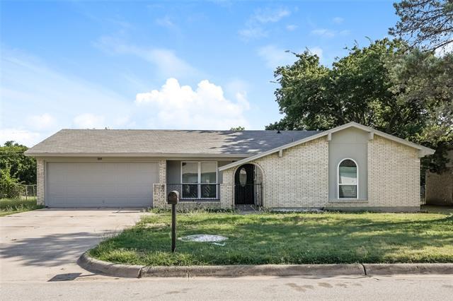 3609 Cobblestone Dr in Forest Hill, TX - Building Photo