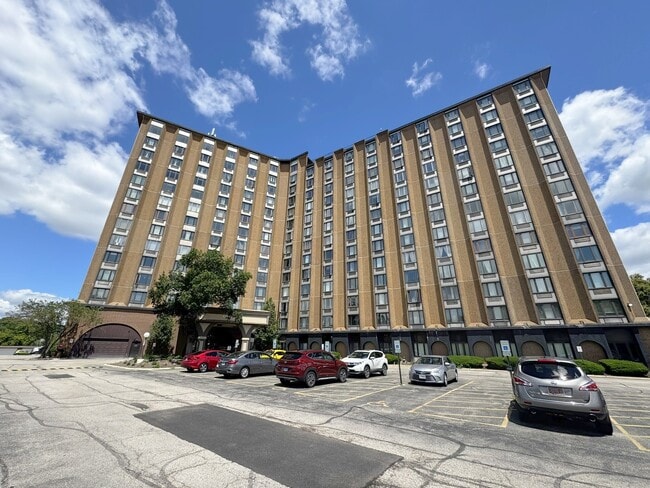 property at 1 Renaissance Pl