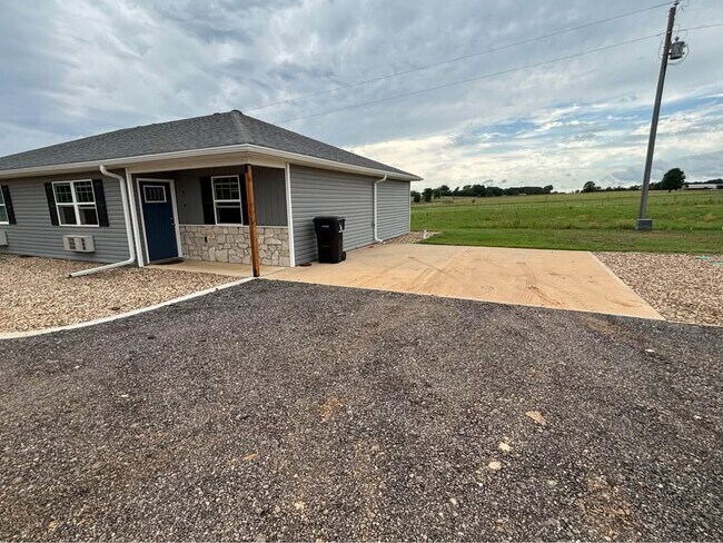 367 FM 1519 W in Pittsburg, TX - Building Photo - Building Photo