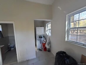 422 Spring St in Monroe, NY - Building Photo - Building Photo