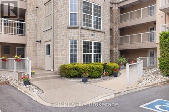 1470-1470 Bishops Gate in Oakville, ON - Building Photo - Building Photo