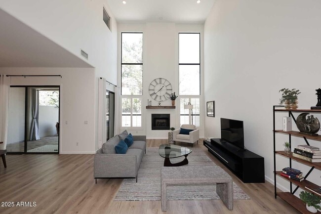 333 N Pennington Dr in Chandler, AZ - Building Photo - Building Photo