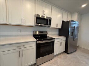 19015 Scallop Lp, Unit 101 in Lakewood Ranch, FL - Foto de edificio - Building Photo