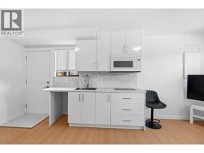 3xxx St Andrews Ave in North Vancouver, BC - Building Photo - Building Photo