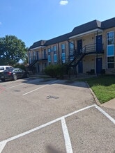 Victoria Place Apartments in Fort Worth, TX - Building Photo - Building Photo