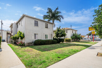 12320 Washington Pl in Los Angeles, CA - Building Photo - Building Photo