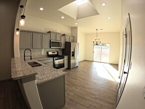 1332 Mission Nuevo Dr-Unit -B in Las Cruces, NM - Building Photo - Building Photo
