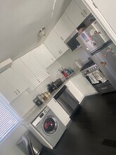 4200 H St SE, Unit Upper Unit in Washington, DC - Building Photo - Building Photo
