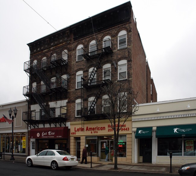 490 Broadway in Bayonne, NJ - Building Photo - Building Photo