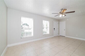 1829 Columbine Dr in Orlando, FL - Building Photo - Building Photo