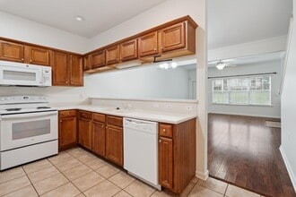 1320 Hendrix Rd in Tallahassee, FL - Building Photo - Building Photo