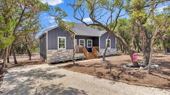 248 Brushy Crk Trl in Bandera, TX - Foto de edificio - Building Photo