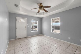 705 O Hare Dr in Edinburg, TX - Building Photo - Building Photo