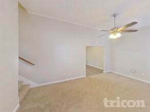 125 Kennedy Dr, Unit 2304 in Carrollton, GA - Foto de edificio - Building Photo