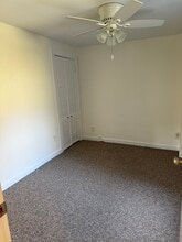 0 School St, Unit Apt 1 in Whitman, MA - Foto de edificio - Building Photo