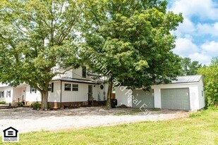 20329 Notestine Rd in Woodburn, IN - Building Photo
